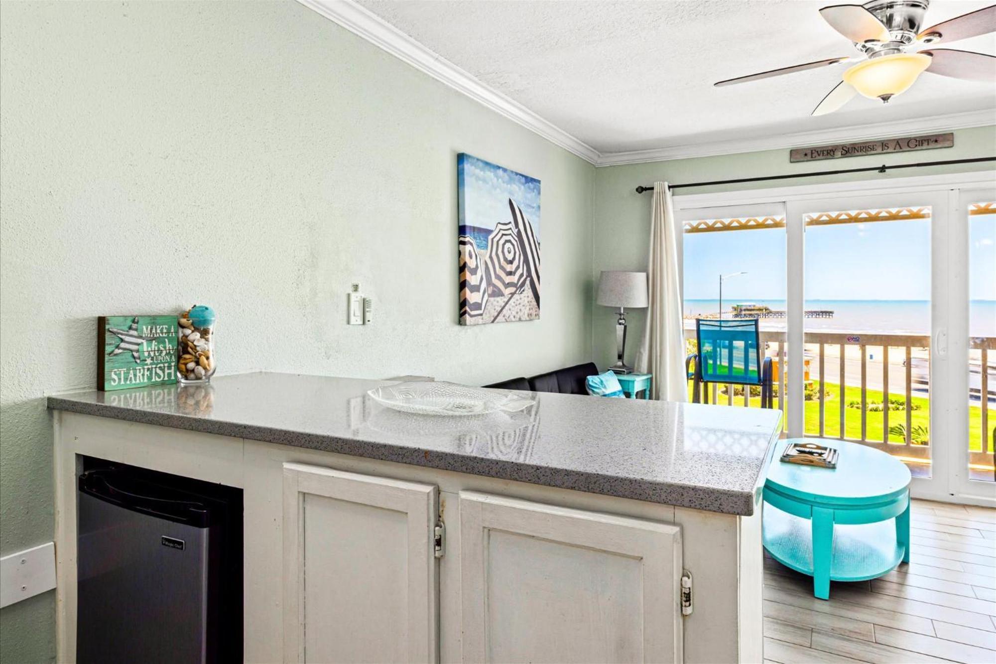 Charming Waterfront Condo 갤버스턴 외부 사진